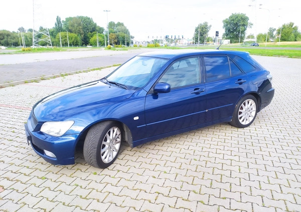 Lexus IS cena 18900 przebieg: 380000, rok produkcji 2004 z Lublin małe 631